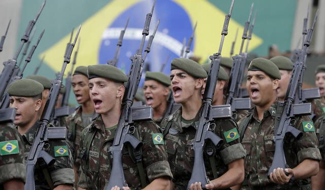  Brasil utiliza su inversión en defensa no solo para garantizar su seguridad, sino también para contribuir a la paz y estabilidad global. Foto: Nueva Sociedad.    