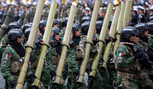  El año pasado se reveló que las Fuerzas Armadas de México tendrían un 2025 con una merma de más del 40 % de presupuesto. Foto: EL PAÍS.    