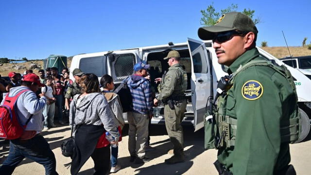  Las redadas de ICE generan un clima de miedo y desconfianza en las comunidades inmigrantes, disolviendo el tejido social y dificultando la denuncia de crímenes. Foto: CNN   