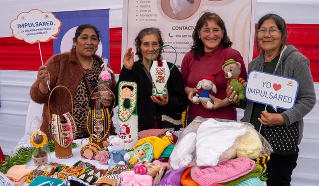 Artur Pacha, otra empresa desarrollada gracias al programa Impulsared, está conformada por 10 mujeres de Ventanilla que elaboran artículos únicos como bolsos, bikinis, blusas y peluches.   