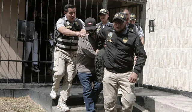  Hermanísimo. Nicanor Boluarte al momento de la detención por presunta organización criminal. Foto: La República   