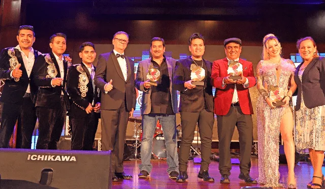 ‘Pendejerete’ y ‘Tu nombre y el mío’ fueron reconocidos como 'Mejor canción del año'. Foto: difusión/Luis Bayeto ‘Pendejerete’ y ‘Tu nombre y el mío’ fueron reconocidos como 'Mejor canción del año'. Foto: difusión/Luis Bayeto