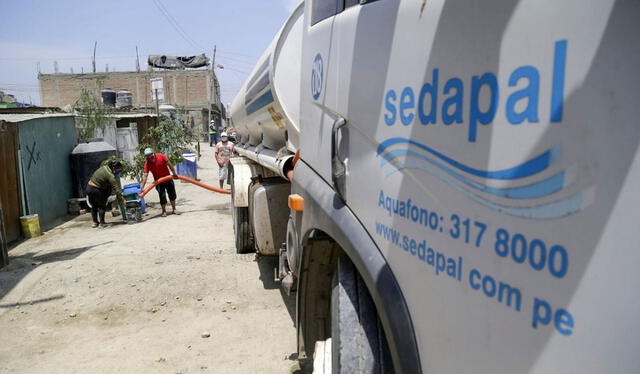 Los peruanos se pueden comunicar con Sedapal para recibir más información sobre el corte de agua en Lima Los peruanos se pueden comunicar con Sedapal para recibir más información sobre el corte de agua en Lima