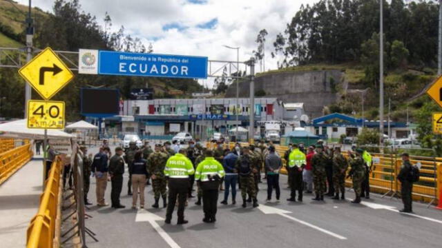 Daniel Noboa ordenó la militarización inmediata de los puertos y el refuerzo de la presencia militar en las fronteras norte y sur del país. Foto: Vistazo. com Daniel Noboa ordenó la militarización inmediata de los puertos y el refuerzo de la presencia militar en las fronteras norte y sur del país. Foto: Vistazo. com