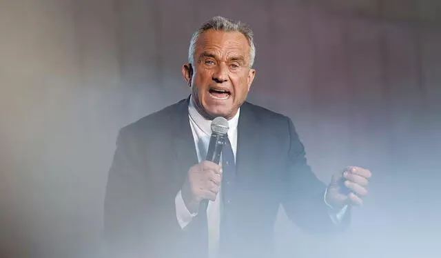  Robert F. Kennedy Jr. compareció la semana pasada ante el Comité de Finanzas, donde discutió temas de salud pública y respondió sobre sus críticas a las vacunas y al sistema sanitario. Foto: El Espectador.    