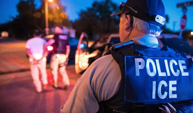 La destitución de Caleb Vitello podría ser el comienzo de una serie de cambios dentro de ICE y otras agencias encargadas de la política migratoria en EE. UU. Foto: Telemundo La destitución de Caleb Vitello podría ser el comienzo de una serie de cambios dentro de ICE y otras agencias encargadas de la política migratoria en EE. UU. Foto: Telemundo
