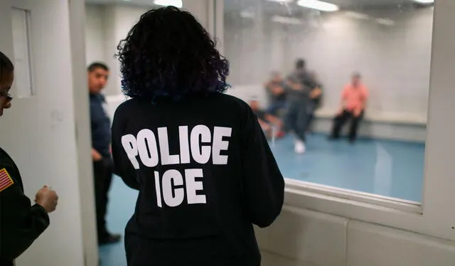  El inmigrante salía de su casa en Houston cuando cuatro camionetas de ICE bloquearon su vehículo. Foto: CNN   