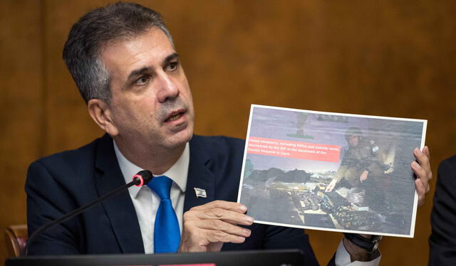 El ministro Eli Cohen dio a conocer el anuncio mediante videomensaje. Foto: AFP El ministro Eli Cohen dio a conocer el anuncio mediante videomensaje. Foto: AFP