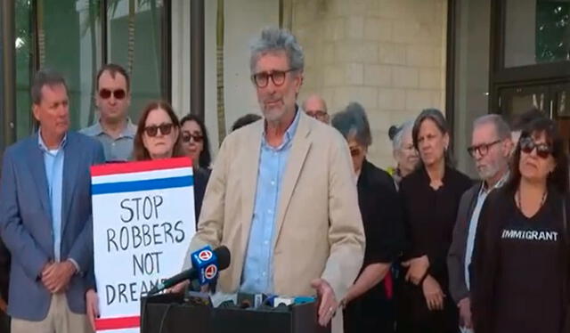 Residentes de Coral Gables aseguran que la policía debería centrarse en la seguridad pública y no en colaborar con la administración Trump. Foto: Univisión Residentes de Coral Gables aseguran que la policía debería centrarse en la seguridad pública y no en colaborar con la administración Trump. Foto: Univisión