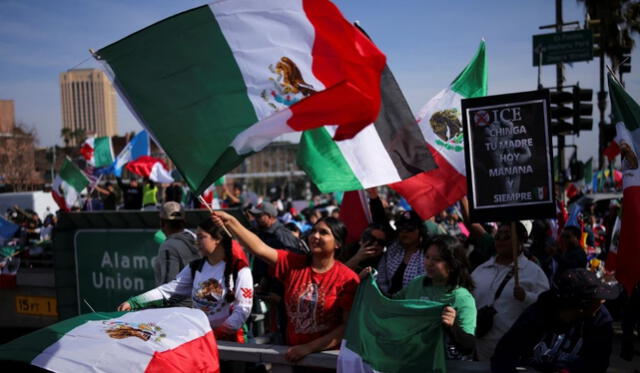 "Mi esperanza es que los tribunales se den cuenta de que es tan manifiestamente un error de mala fe decir que la migración es una invasión, o que los actores no estatales son gobiernos extranjeros", expuso Ebright a CNN. "Mi esperanza es que los tribunales se den cuenta de que es tan manifiestamente un error de mala fe decir que la migración es una invasión, o que los actores no estatales son gobiernos extranjeros", expuso Ebright a CNN.