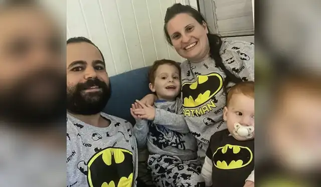  La familia Bibas, antes de ser secuestrada y posteriormente asesinada. Foto: Ynet Español.   