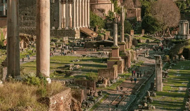 Este hallazgo se produjo de manera fortuita durante unas obras en el centro histórico de Viterbo, al encontrar una entrada excavada en roca volcánica típica de la región de Tuscia. Foto: Gizmodo Este hallazgo se produjo de manera fortuita durante unas obras en el centro histórico de Viterbo, al encontrar una entrada excavada en roca volcánica típica de la región de Tuscia. Foto: Gizmodo