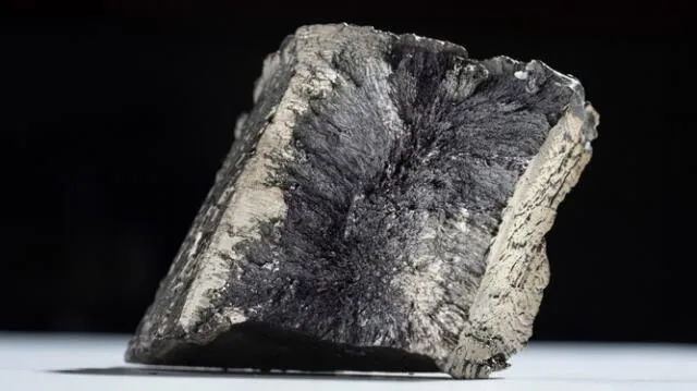 EE. UU. busca elementos esenciales como el neodimio y el praseodimio, claves para la producción de imanes. Foto: MIT Technology EE. UU. busca elementos esenciales como el neodimio y el praseodimio, claves para la producción de imanes. Foto: MIT Technology