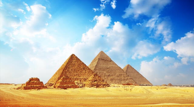 Las pirámides de Egipto son monumentos funerarios que se construyeron hace más de 4.500 años, durante el Antiguo Egipto, y están entre las estructuras más emblemáticas y misteriosas de la historia humana. Foto: Panavision Tours Las pirámides de Egipto son monumentos funerarios que se construyeron hace más de 4.500 años, durante el Antiguo Egipto, y están entre las estructuras más emblemáticas y misteriosas de la historia humana. Foto: Panavision Tours