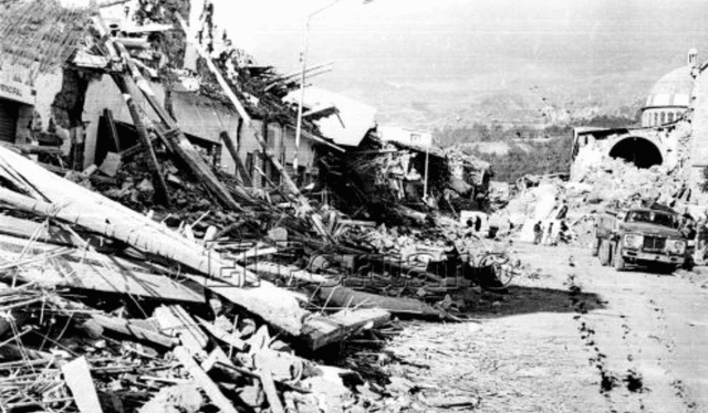 La ciudad de Yungay quedó bajo escombros después del fatídico terremoto. Foto: Andina La ciudad de Yungay quedó bajo escombros después del fatídico terremoto. Foto: Andina