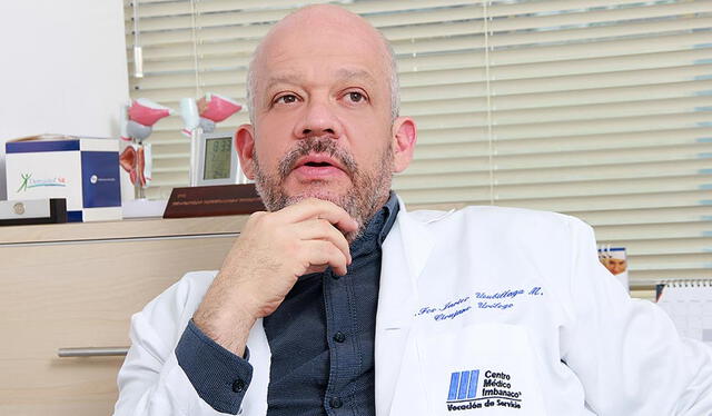 El urólogo Francisco Javier Usubillaga aconseja mejorar nuestra salud bebiendo con moderación. Foto: Centro Médico Imbanaco   
