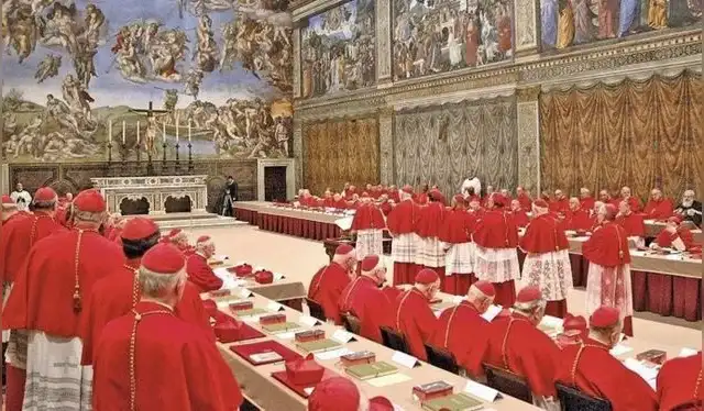  Los cardenales deben jurar guardar secreto sobre todo lo que ocurra durante el cónclave, revelar detalles puede acarrear excomunión automática. Foto: Visita guiada del Vaticano   