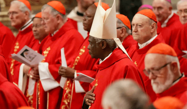 Los cardenales durante el cónclave Foto: Newsweek en español   
