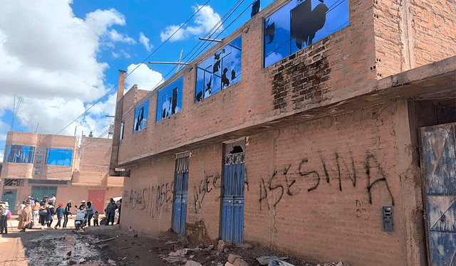 Pobladores atacaron la vivienda de la niñera acusada. Créditos: Cinthia Álvarez / La República.<br><br> Pobladores atacaron la vivienda de la niñera acusada. Créditos: Cinthia Álvarez / La República.<br><br>