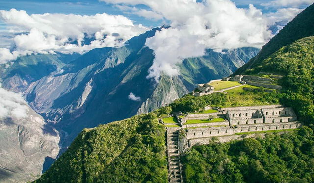 Choquequirao es tres veces más grande que Machu Picchu, aunque solo una pequeña parte ha sido excavada. Foto: Alpaca Expeditions Choquequirao es tres veces más grande que Machu Picchu, aunque solo una pequeña parte ha sido excavada. Foto: Alpaca Expeditions