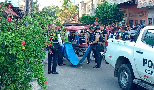 Población intentó golpear la camioneta del Ministerio Público. Créditos: difusión.<br><br> Población intentó golpear la camioneta del Ministerio Público. Créditos: difusión.<br><br>