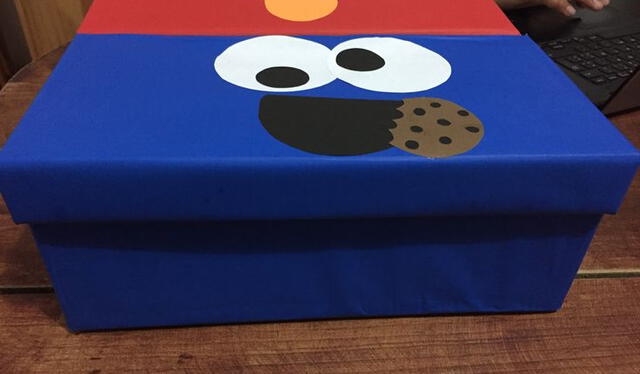 Caja decorada del personaje de Elmo Foto: Pinterest Caja decorada del personaje de Elmo Foto: Pinterest