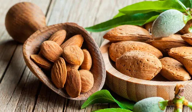 Almendras Foto: Despensa de la alimentación saludable Almendras Foto: Despensa de la alimentación saludable