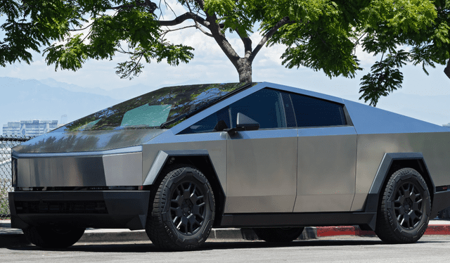 A pesar de las quejas, Tesla tiene actualmente alrededor de 2.400 Cybertruck listas para ser entregadas. Foto: Getty Images A pesar de las quejas, Tesla tiene actualmente alrededor de 2.400 Cybertruck listas para ser entregadas. Foto: Getty Images