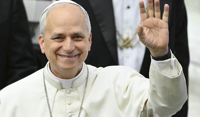 El papa León XIV envía un mensaje a Perú durante una audiencia en el Vaticano, prometiendo noticias prontas al país andino. Foto: AFP El papa León XIV envía un mensaje a Perú durante una audiencia en el Vaticano, prometiendo noticias prontas al país andino. Foto: AFP
