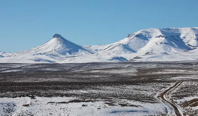  La Caldera McDermitt se formó después de que la erupción de un volcán produjera un enriquecimiento hidrotermal. Foto: Bradley W. Parks/OPB   