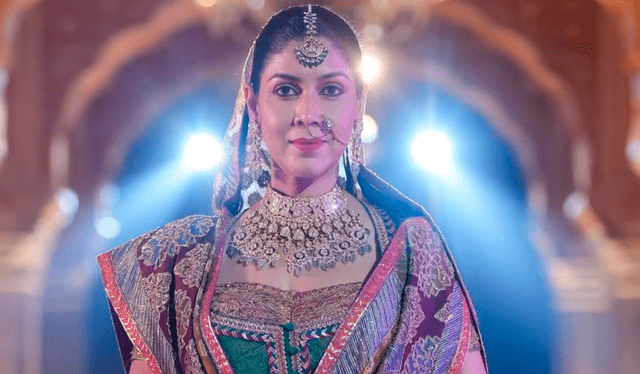 Sakshi Tanwar es una reconocida actriz y presentadora india. Sakshi Tanwar es una reconocida actriz y presentadora india.