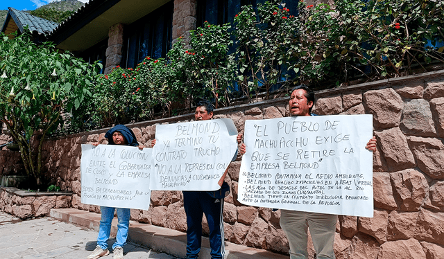 El pasado 16 de mayo, un grupo de manifestantes pacíficos llegó a los exteriores del Sanctuary Lodge. Créditos: Luis Álvarez / La República.<br><br> El pasado 16 de mayo, un grupo de manifestantes pacíficos llegó a los exteriores del Sanctuary Lodge. Créditos: Luis Álvarez / La República.<br><br>