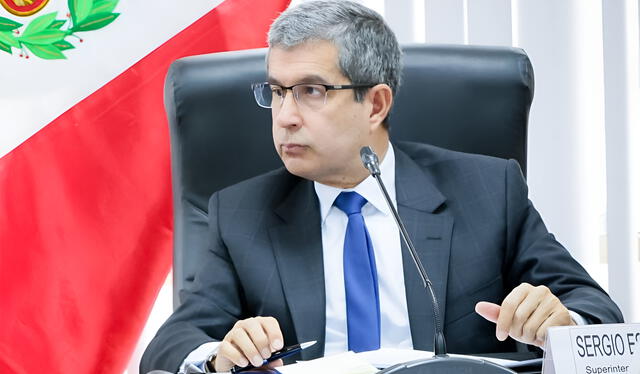  Sergio Espinosa, superitendente de la SBS.   