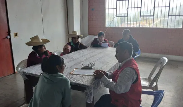 Jueces y autoridades locales agradecieron el apoyo de la municipalidad y la presidenta Cecilia León. Jueces y autoridades locales agradecieron el apoyo de la municipalidad y la presidenta Cecilia León.