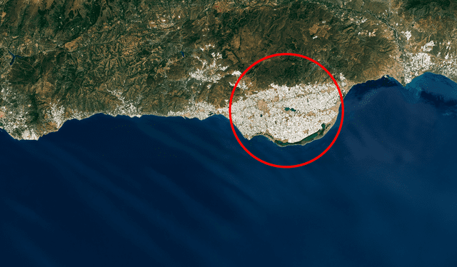 Almería, España, ha transformado la agricultura intensiva y se posiciona como un referente de innovación en el ámbito agroindustrial. Foto: NASA Almería, España, ha transformado la agricultura intensiva y se posiciona como un referente de innovación en el ámbito agroindustrial. Foto: NASA