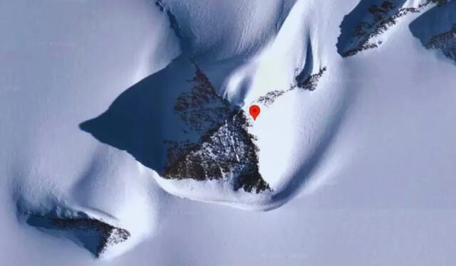 En Google Earth se puede visualizar la ubicación de la enigmática pirámide en la Antártida. Foto: ADN Radio En Google Earth se puede visualizar la ubicación de la enigmática pirámide en la Antártida. Foto: ADN Radio