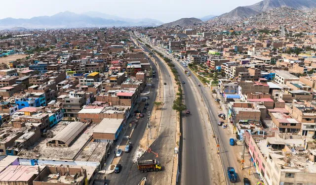 La Avenida Túpac Amaru es una de las arterias más emblemáticas de Lima Norte, y en el distrito de Comas, representa mucho más que una vía de tránsito. Foto: EMAPE S.A. La Avenida Túpac Amaru es una de las arterias más emblemáticas de Lima Norte, y en el distrito de Comas, representa mucho más que una vía de tránsito. Foto: EMAPE S.A.