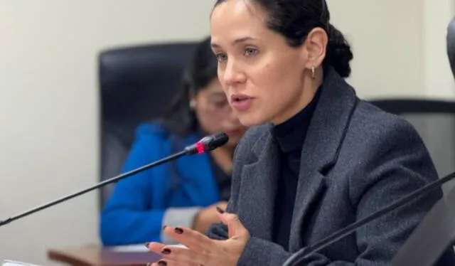 Sigrid Bazán cuestionó el rol del MEF, cuya cartera ha virado a una postura más política que técnica. Sigrid Bazán cuestionó el rol del MEF, cuya cartera ha virado a una postura más política que técnica.