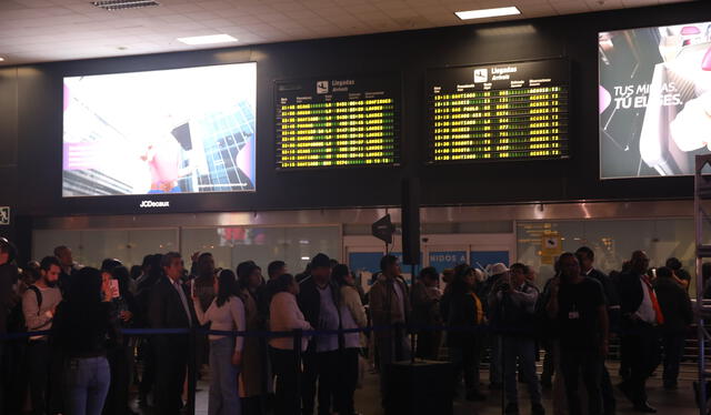 Presentes en el apagón simbólico del antiguo aeropuerto Jorge Chávez. Foto: La República   
