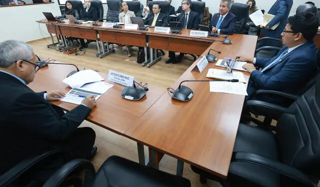 Comisión de Economía reunió a titular del MEF, SBS y Asociación AFP. Foto: Congreso Comisión de Economía reunió a titular del MEF, SBS y Asociación AFP. Foto: Congreso