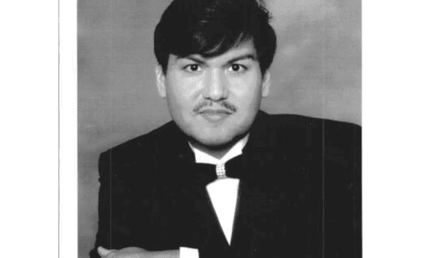 Luis Antonio Galvez-Alcantara es Director de Música en Mary, Mother of Divine Grace Parish Luis Antonio Galvez-Alcantara es Director de Música en Mary, Mother of Divine Grace Parish