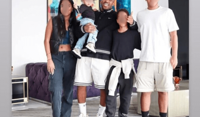 El saludo que puso Farfán en sus historias Foto: Instagram El saludo que puso Farfán en sus historias Foto: Instagram