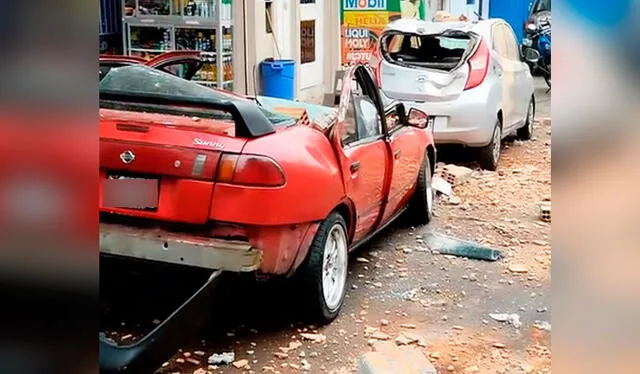  El sismo de 6,1 de magnitud causó el desplome de bloques de ladrillo desde un edificio en construcción sobre dos autos. Foto: composición LR/ TikTok / @wilderjosebolivar2   