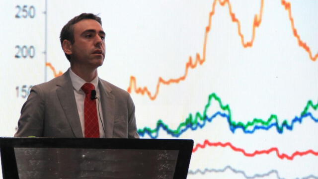 Jaime Reusche, vicepresidente del Grupo de Riesgo Soberano de la <a href="https://larepublica.pe/economia/2025/06/12/municipalidad-de-lima-pierde-el-grado-de-inversion-por-concretar-plan-de-sobreendeudamiento-millonario-segun-moodys-hnews-990228">agencia calificadora Moody’s</a> cuestionó la ley del IGV y Foncomun. Jaime Reusche, vicepresidente del Grupo de Riesgo Soberano de la <a href="https://larepublica.pe/economia/2025/06/12/municipalidad-de-lima-pierde-el-grado-de-inversion-por-concretar-plan-de-sobreendeudamiento-millonario-segun-moodys-hnews-990228">agencia calificadora Moody’s</a> cuestionó la ley del IGV y Foncomun.