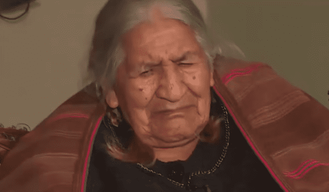 Doña Prudencia Yaconza de Salcedo nació en Ayacucho y tiene 10 hijos, 29 nietos y 24 bisnietos. Foto: YouTube de Latina Doña Prudencia Yaconza de Salcedo nació en Ayacucho y tiene 10 hijos, 29 nietos y 24 bisnietos. Foto: YouTube de Latina