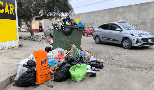  Así amaneció Chiclayo tras el segundo día de huelga por parte de los trabajadores de limpieza. Foto: Emmanuel Moreno, La República    