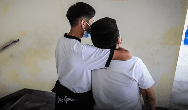 El bullying en las escuelas es un problema serio. El bullying en las escuelas es un problema serio.