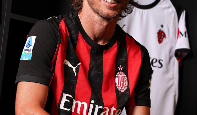  El volante croata jugará una temporada con el cuadro milanista, con opción a renovar por un año más. Foto: AC Milan - Facebook   