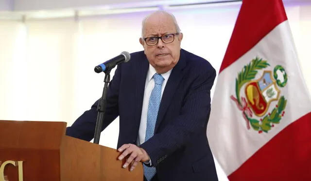 Julio Velarde afirmó que el Perú tiene la inflación más baja en América Latina. Foto: Andina   