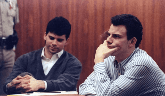 Erik y Lyle Menéndez en el juicio en su contra por el asesinato de sus padres en 1991. Erik y Lyle Menéndez en el juicio en su contra por el asesinato de sus padres en 1991.